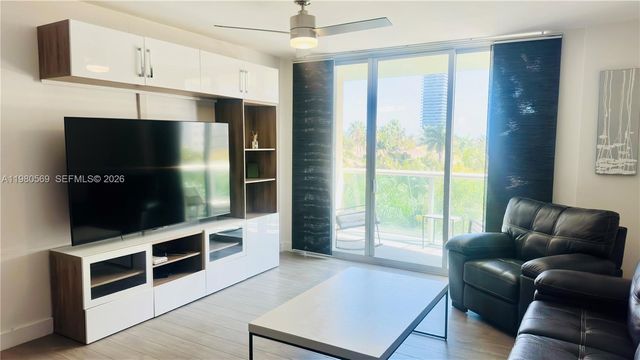 19390 Collins Avenue 424, Sunny Isles Beach, FL 33160