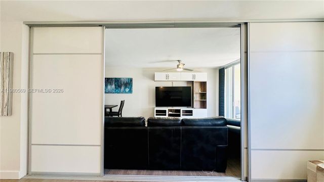 19390 Collins Avenue 424, Sunny Isles Beach, FL 33160
