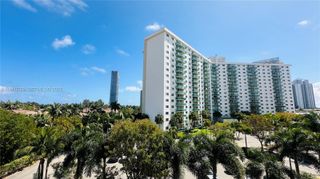 19390 Collins Avenue 424, Sunny Isles Beach, FL 33160