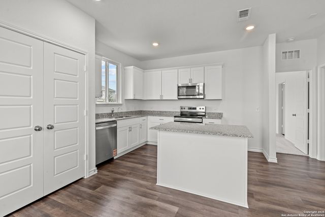 221 Grazing Meadow, Boerne, TX 78006