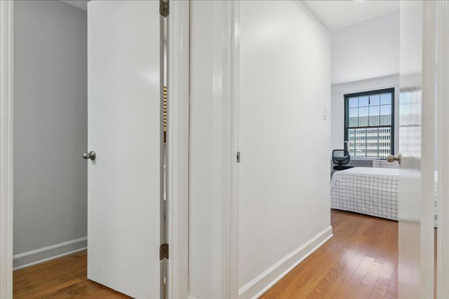 109 N Main St Apt 1105, Memphis, TN 38103