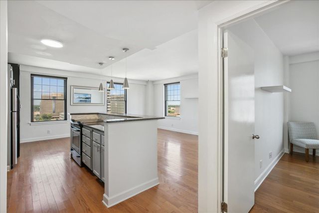 109 N Main St Apt 1105, Memphis, TN 38103