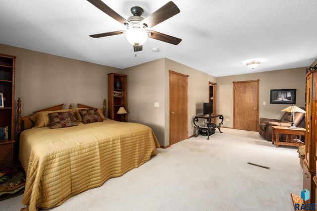27302 Atkins Pl Place, Tea, SD 57064