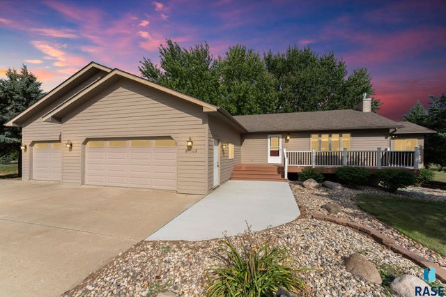 27302 Atkins Pl Place, Tea, SD 57064