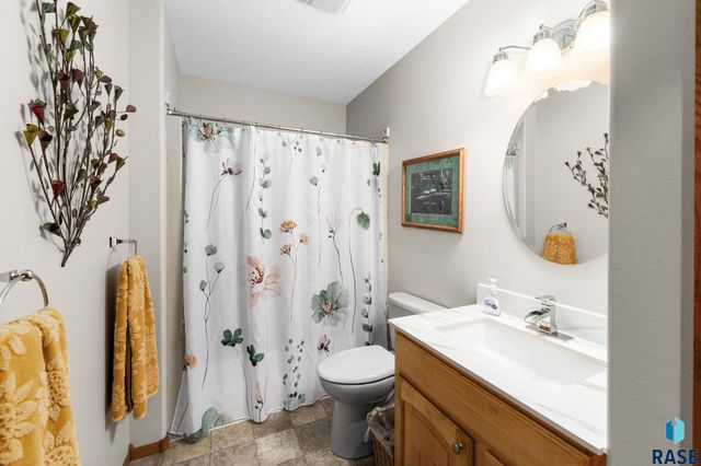 27302 Atkins Pl Place, Tea, SD 57064
