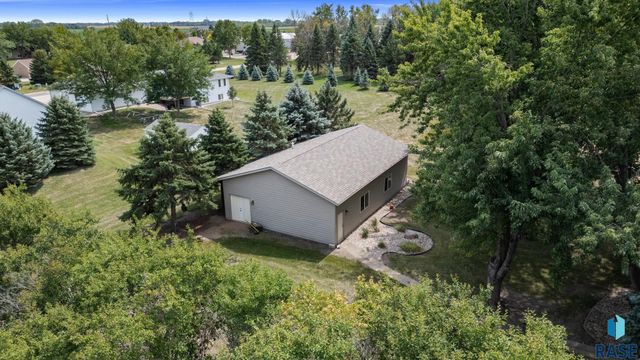 27302 Atkins Pl Place, Tea, SD 57064