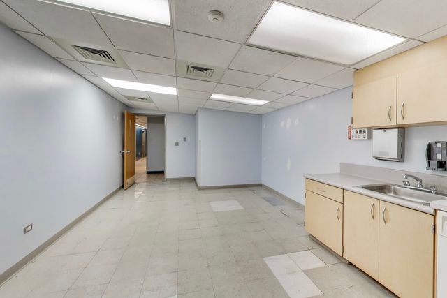 2659 N Milwaukee Avenue, Chicago, IL 60647