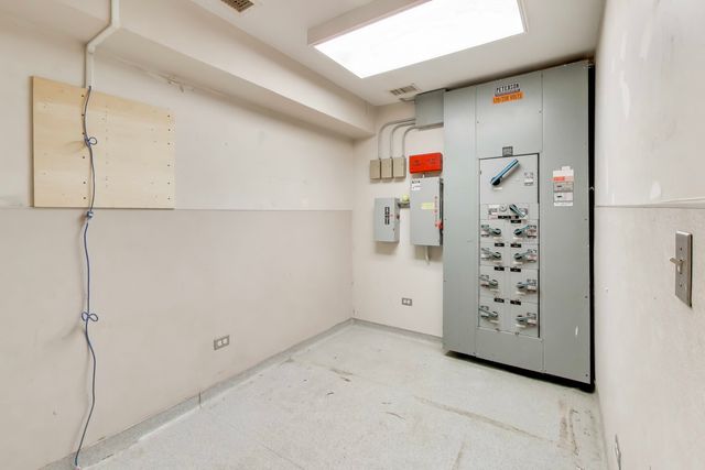 2659 N Milwaukee Avenue, Chicago, IL 60647