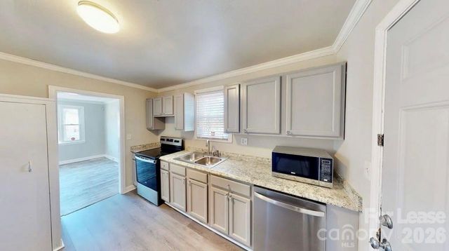 2320 Vanderbilt Road, Charlotte, NC 28206
