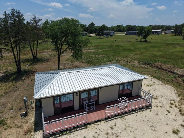 1316 E Titus Street, Mexia, TX 76667