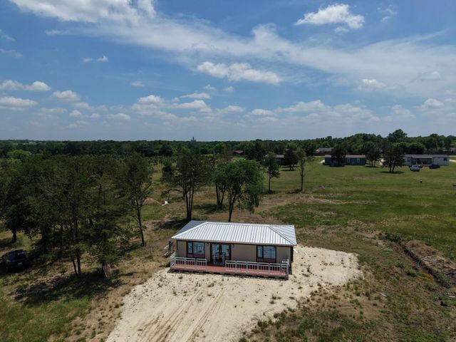 1316 E Titus Street, Mexia, TX 76667