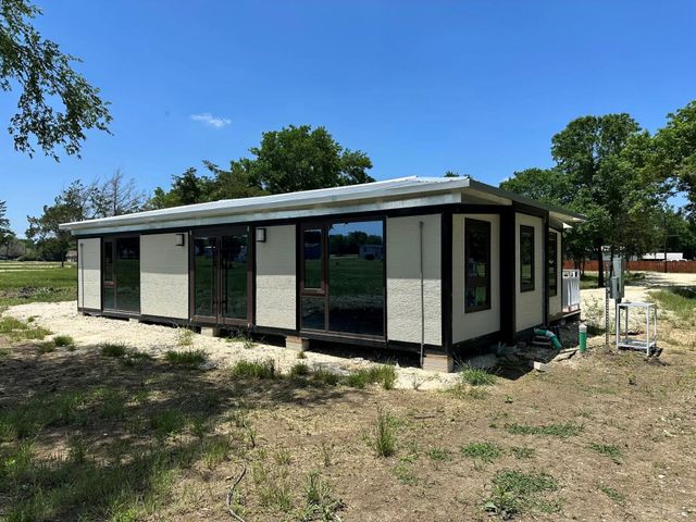 1316 E Titus Street, Mexia, TX 76667