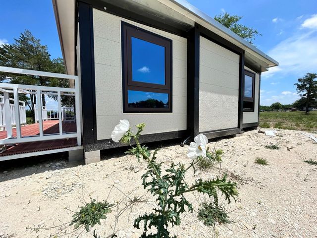 1316 E Titus Street, Mexia, TX 76667