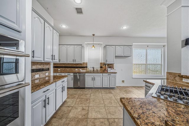 14427 Manorbier Lane, Sugar Land, TX 77498