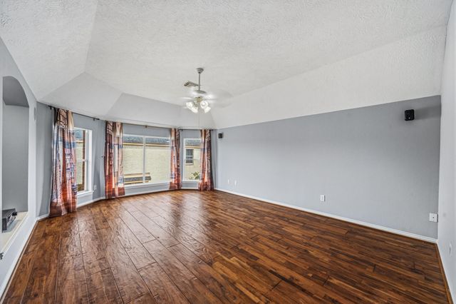 14427 Manorbier Lane, Sugar Land, TX 77498