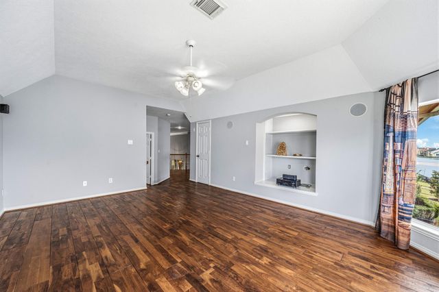 14427 Manorbier Lane, Sugar Land, TX 77498