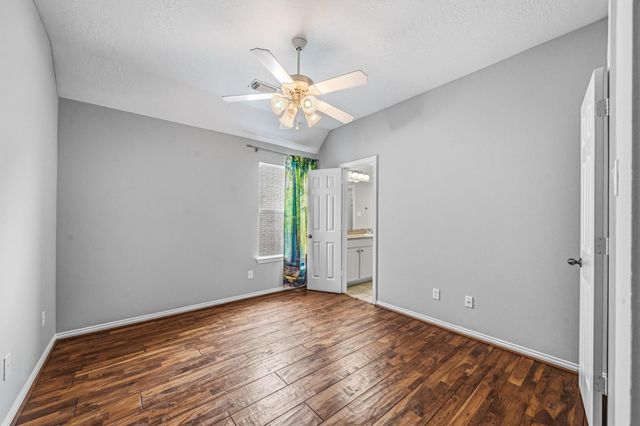 14427 Manorbier Lane, Sugar Land, TX 77498