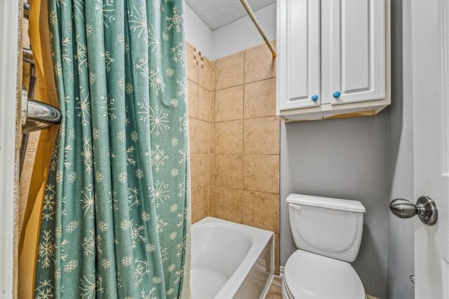 14427 Manorbier Lane, Sugar Land, TX 77498