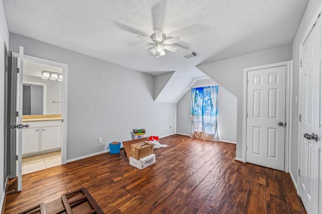 14427 Manorbier Lane, Sugar Land, TX 77498