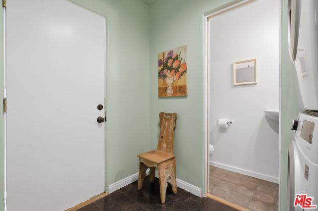 4040 Sinova Street, Los Angeles, CA 90031