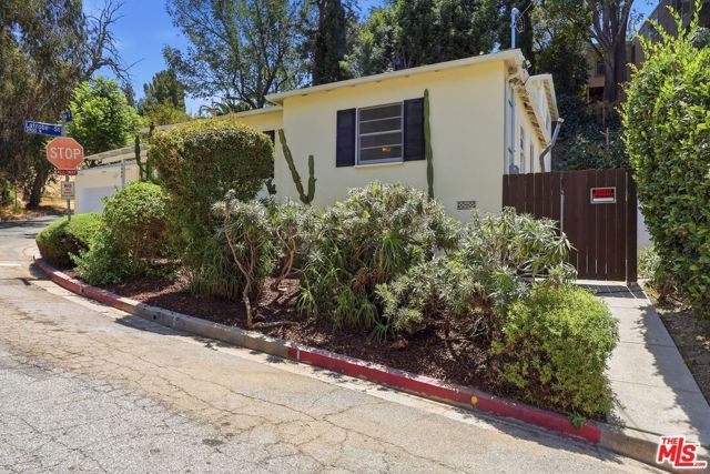 4040 Sinova Street, Los Angeles, CA 90031