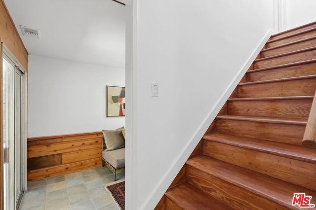 4040 Sinova Street, Los Angeles, CA 90031