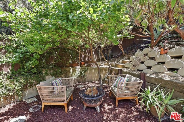 4040 Sinova Street, Los Angeles, CA 90031