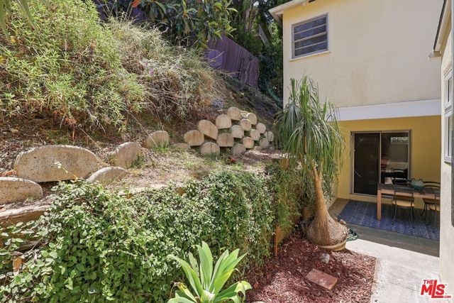 4040 Sinova Street, Los Angeles, CA 90031