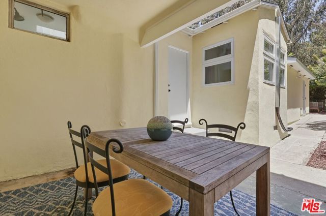 4040 Sinova Street, Los Angeles, CA 90031