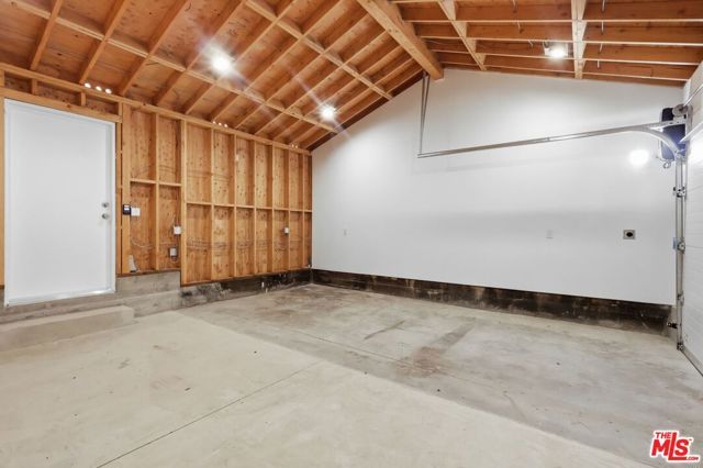 4040 Sinova Street, Los Angeles, CA 90031