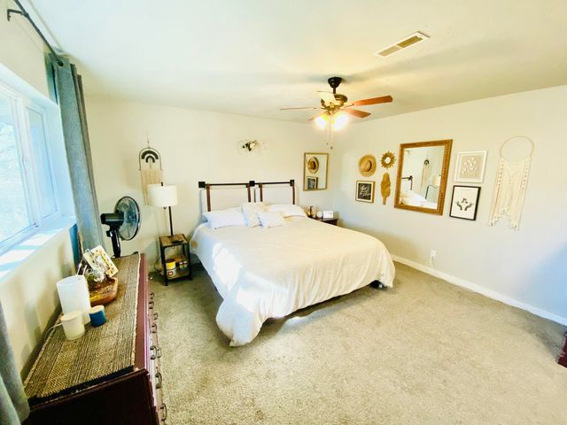 802 Hickory Street, Cassville, MO 65625