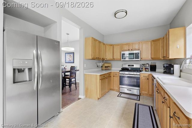 29250 Juniper Street, Brownstown, MI 48183