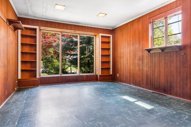 309 E ROUMFORT RD, Philadelphia, PA 19119