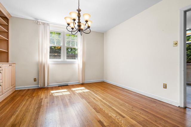 309 E ROUMFORT RD, Philadelphia, PA 19119