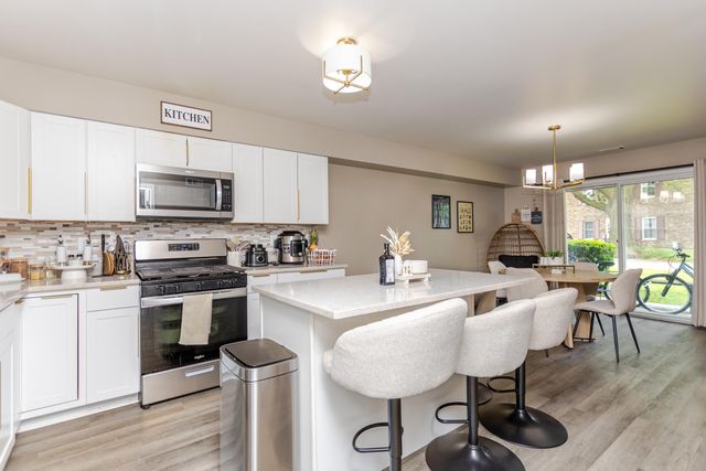 1902 Burgundy Street, Schererville, IN 46375