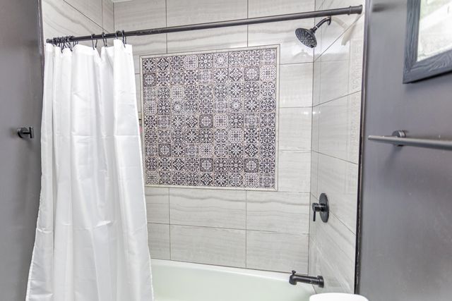 1902 Burgundy Street, Schererville, IN 46375