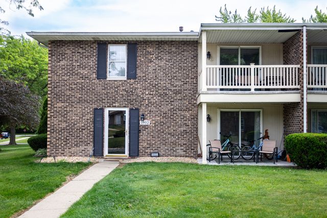 1902 Burgundy Street, Schererville, IN 46375