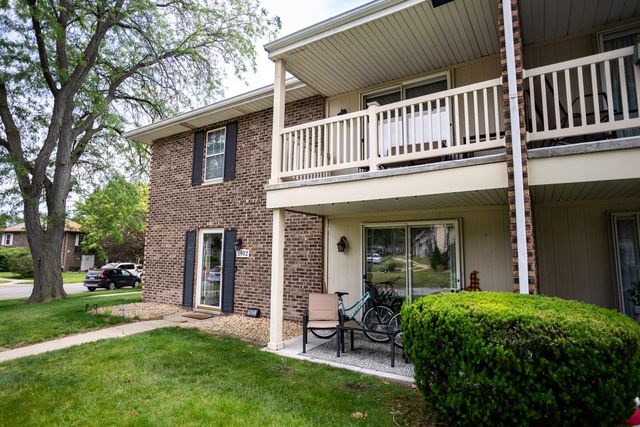 1902 Burgundy Street, Schererville, IN 46375