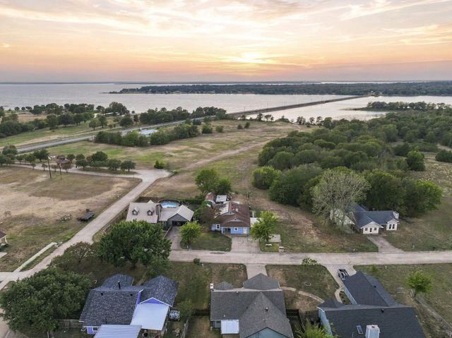 338 Egret Circle, East Tawakoni, TX 75472