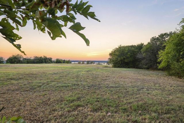 338 Egret Circle, East Tawakoni, TX 75472