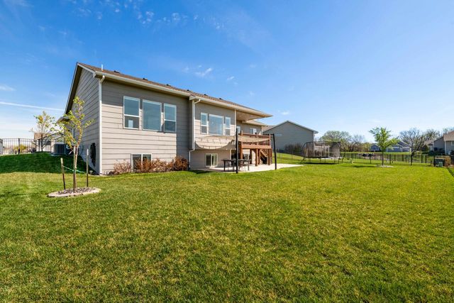 825 N Tyndall Ct, Derby, KS 67037