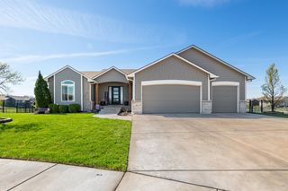 825 N Tyndall Ct, Derby, KS 67037