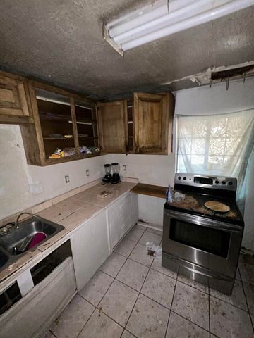 259 Lopez Road SE, Los Lunas, NM 87031