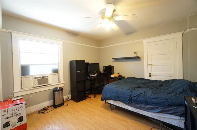 1323 W 41st, Los Angeles, CA 90037