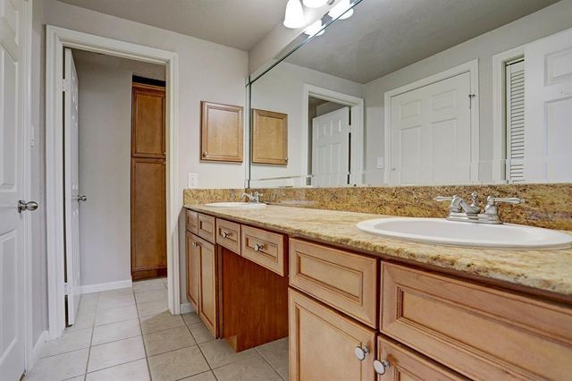 2255 Braeswood Park Drive 164, Houston, TX 77030