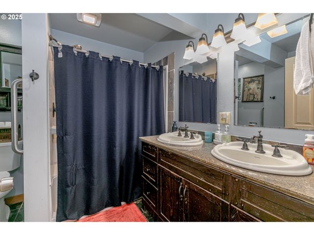 23861 Se 442ND Ave, Sandy, OR 97055