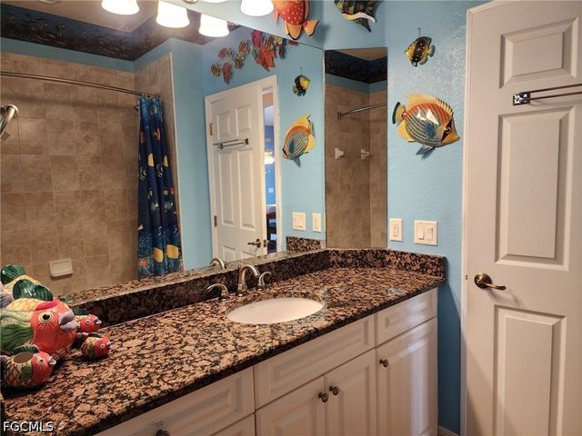 228 SE 30th TER, Cape Coral, FL 33904