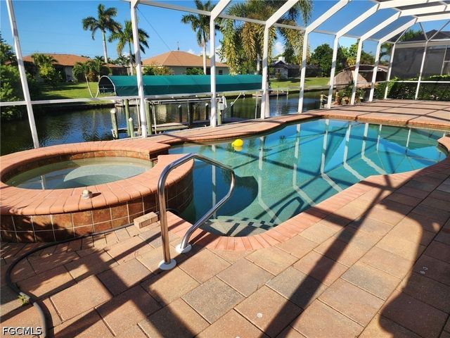 228 SE 30th TER, Cape Coral, FL 33904