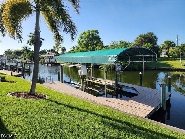 228 SE 30th TER, Cape Coral, FL 33904