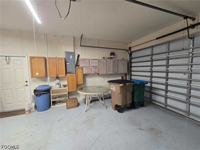 228 SE 30th TER, Cape Coral, FL 33904